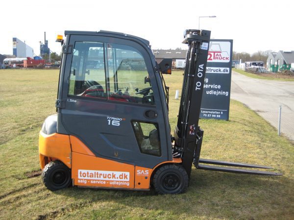 Toyota  – 8FBMT16 – El-truck – 1600 kg / 500 mm lastcenter