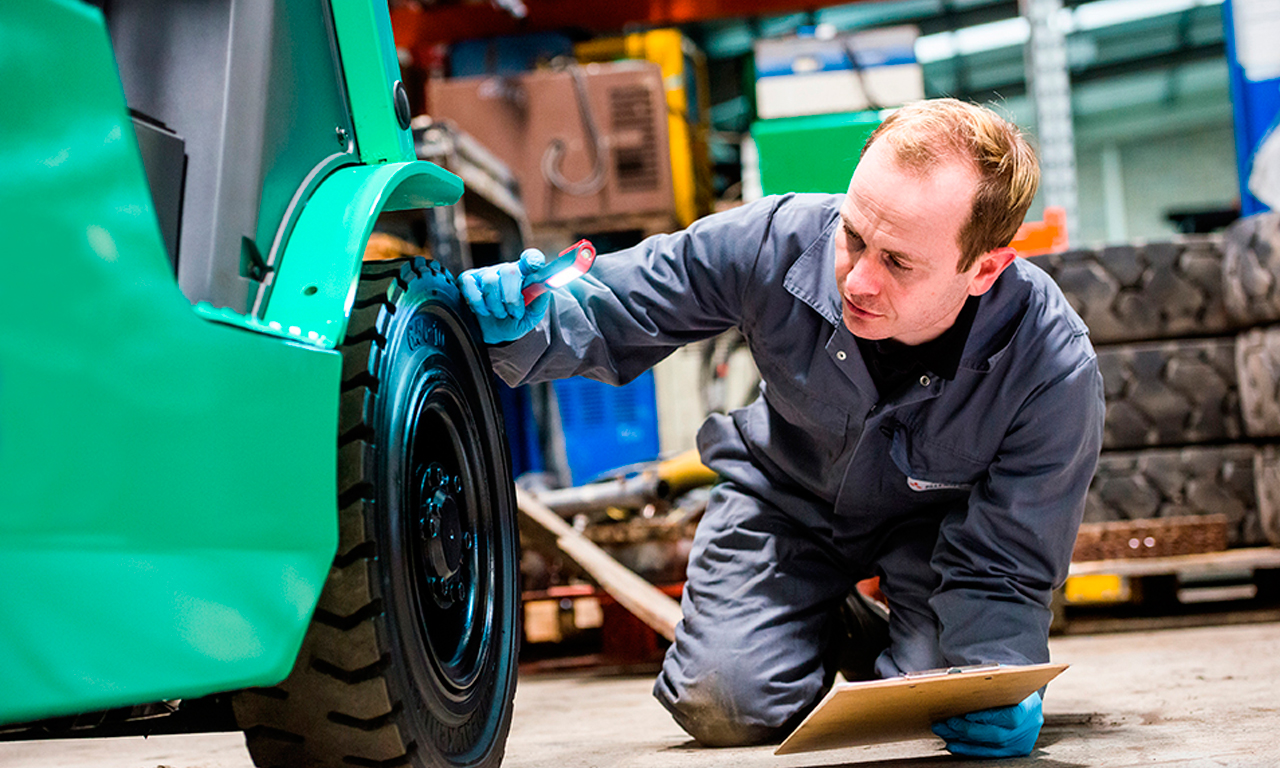 gaffeltruck service