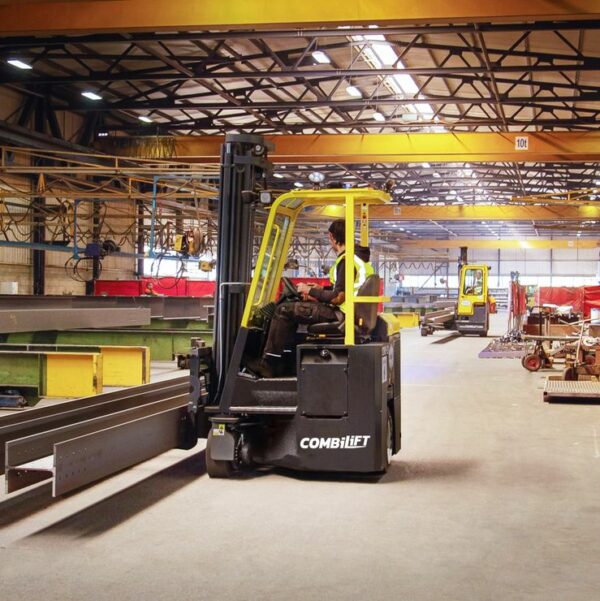 Combilift – COMBI CB – 4 way counterbalance forklift – Manufacturing Long Load Indoor TotalTruck